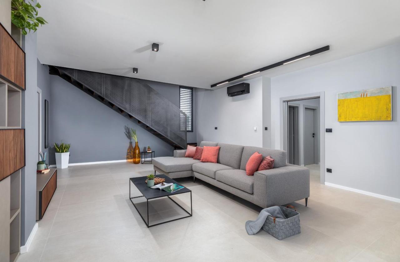 Amazing Private Villa With Outdoor Swimming Pool In Vodnjan Eksteriør billede