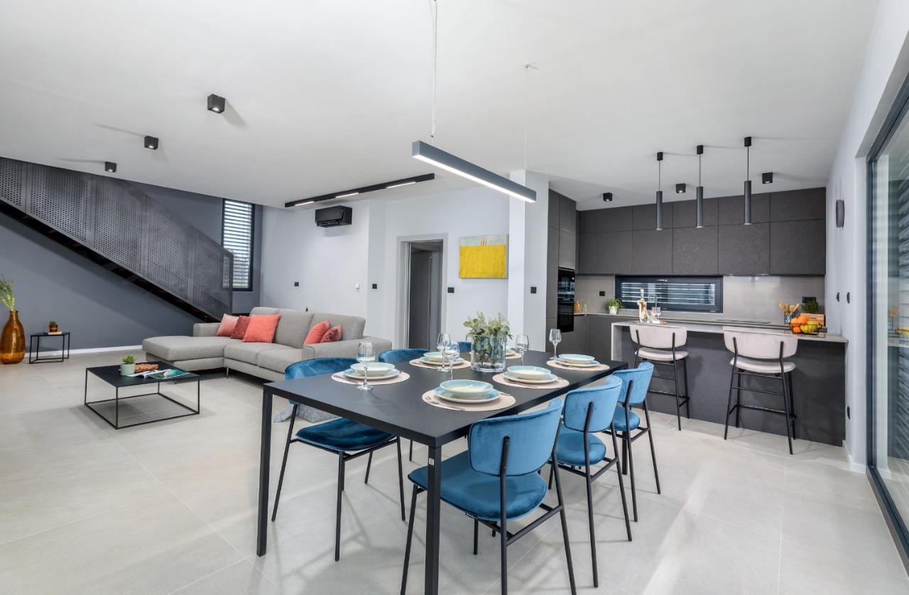 Amazing Private Villa With Outdoor Swimming Pool In Vodnjan Eksteriør billede